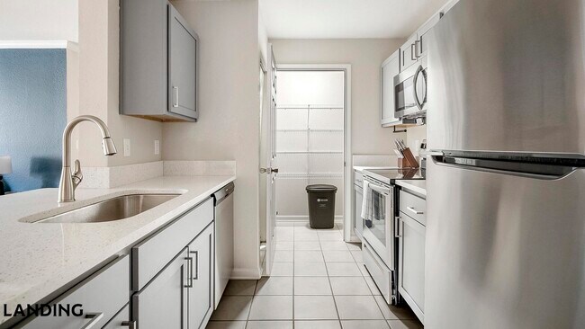 Foto del edificio - 210 Hillwood Blvd