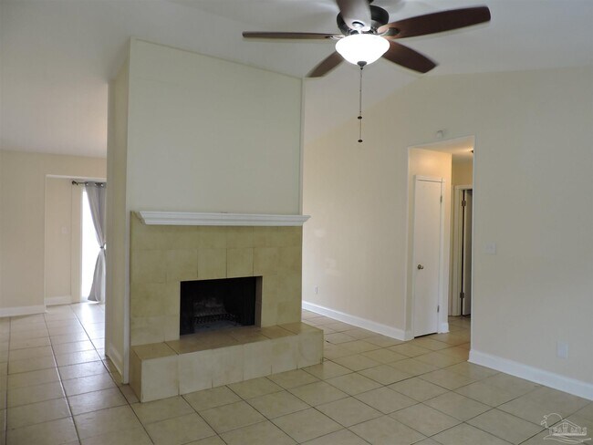 Foto del edificio - 4407 Eastpointe Dr