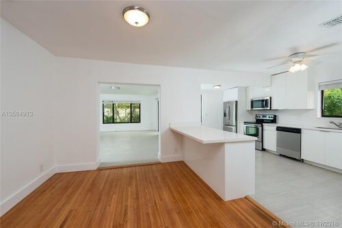 Foto del edificio - 320 SW 24th Rd