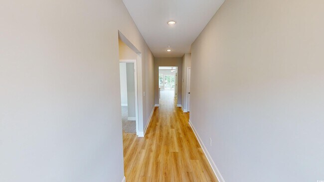 Building Photo - 1016 Moen Lp