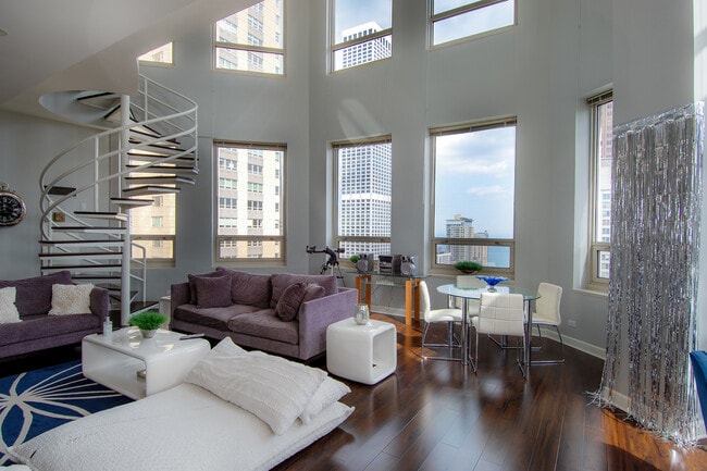 Foto del edificio - 750 N Rush St