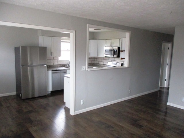 Building Photo - 204 W Shelbourne Dr
