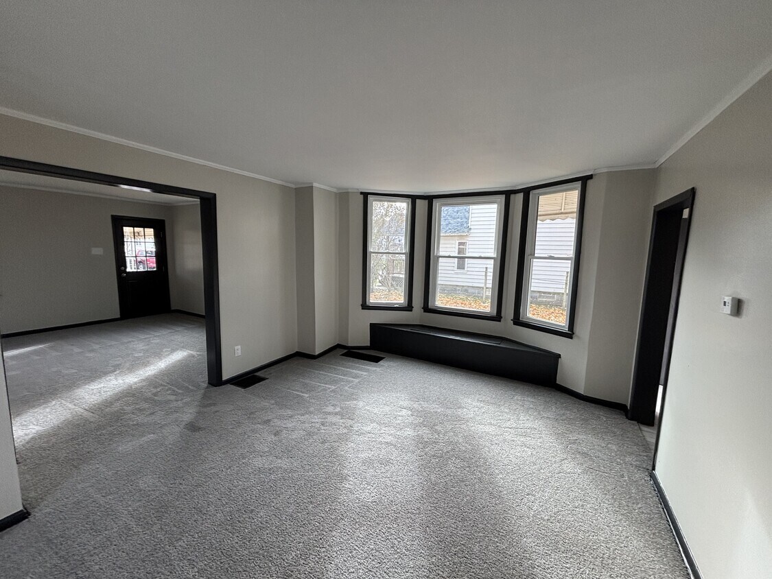 Foto principal - 621 Greenfield Ave SW