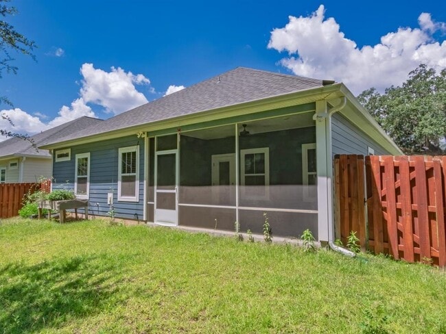 Building Photo - 855 Avery Park Dr