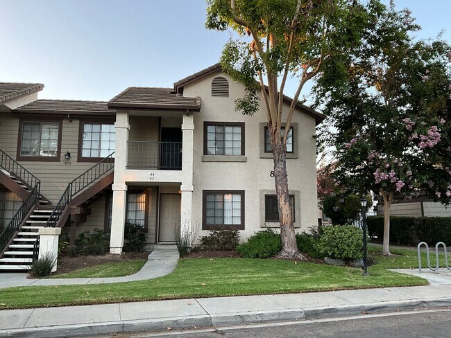Building Photo - Dual Master Bedroom Condo in Mira Mesa.