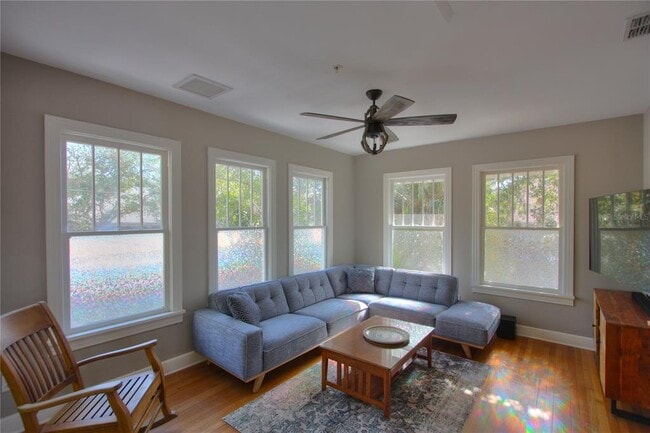 Foto del edificio - 835 7th Ave S