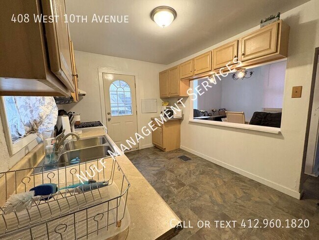 Foto del edificio - 408 W 10th Ave