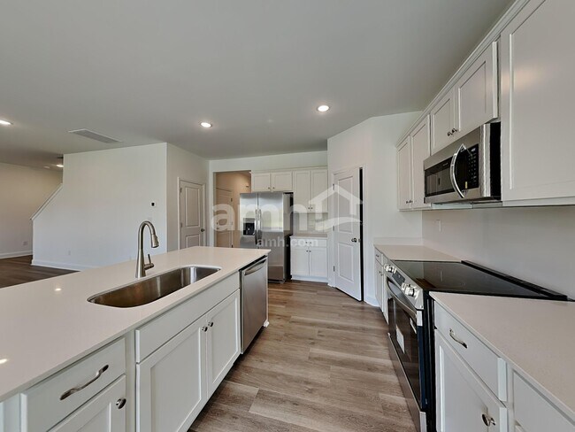 Foto del edificio - 3514 Jefferson Cor Ln