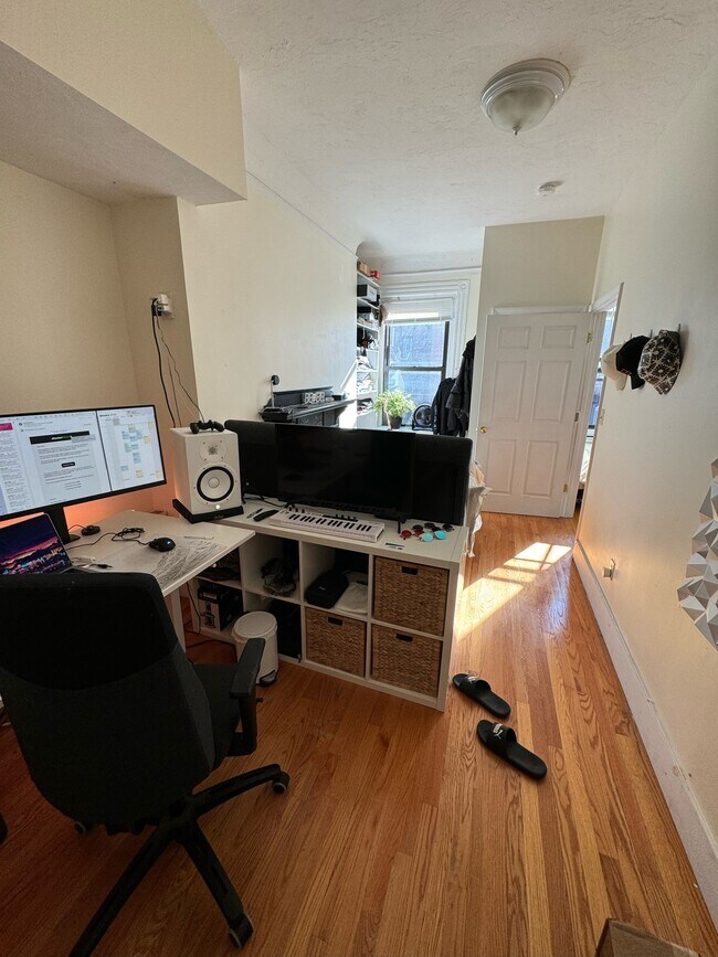 Foto del edificio - 461 Beacon St