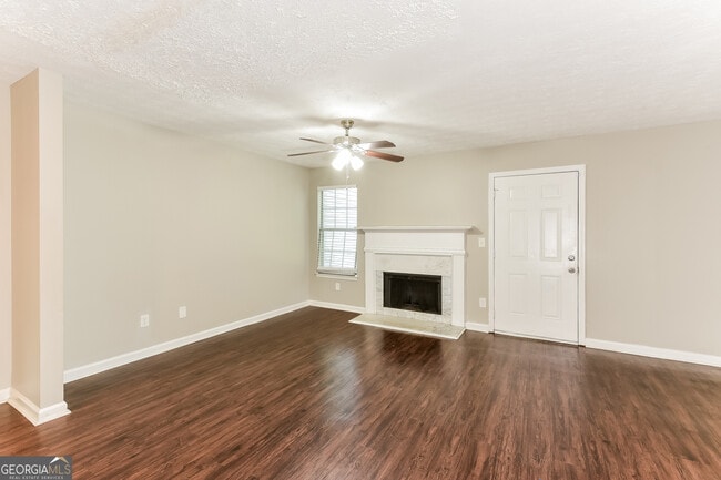 Building Photo - 5963 Sherwood Trace