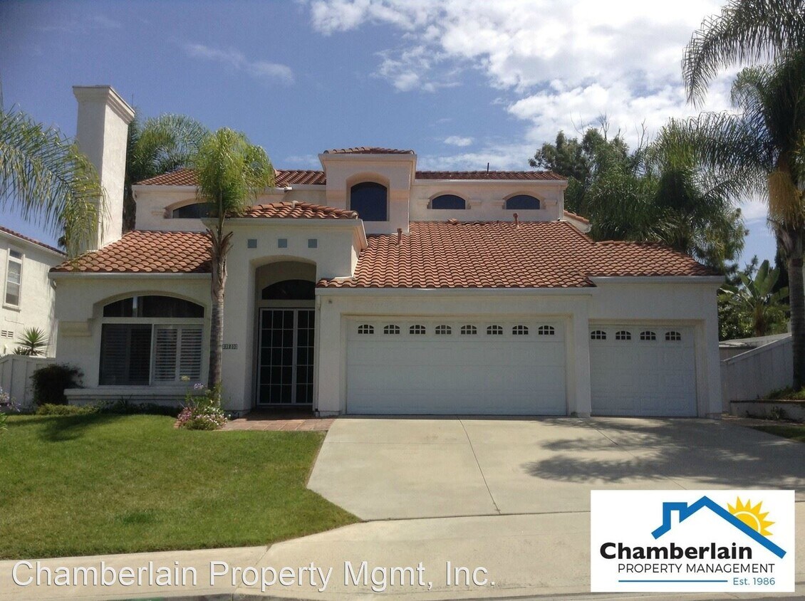 4 br, 3 bath House 4920 Alameda Drive House for Rent in Oceanside