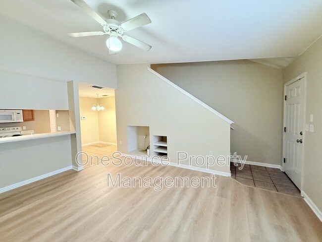 Photo - 2738 W Tharpe St Apartment