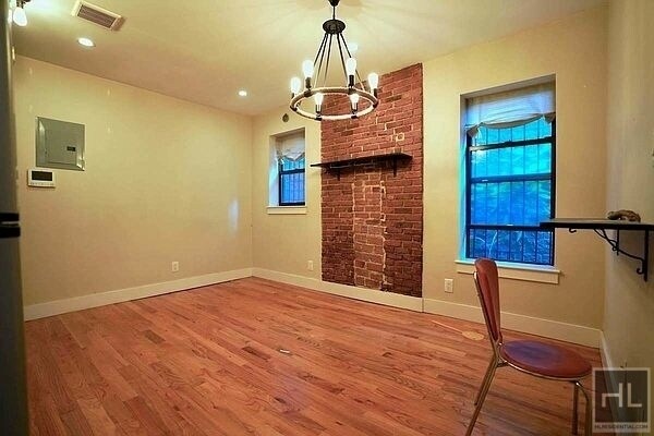 Foto principal - BAINBRIDGE STREET
