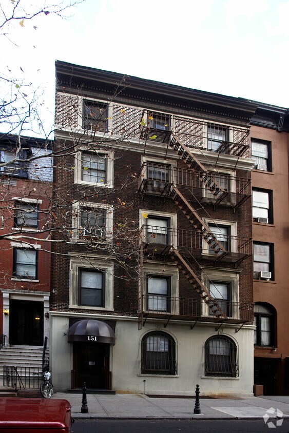 Building Photo - 151 Joralemon St