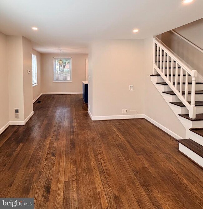 Foto del edificio - 4800 S 28th St