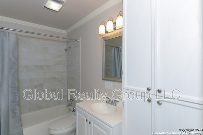 Foto del edificio - 202 Ivy Ln
