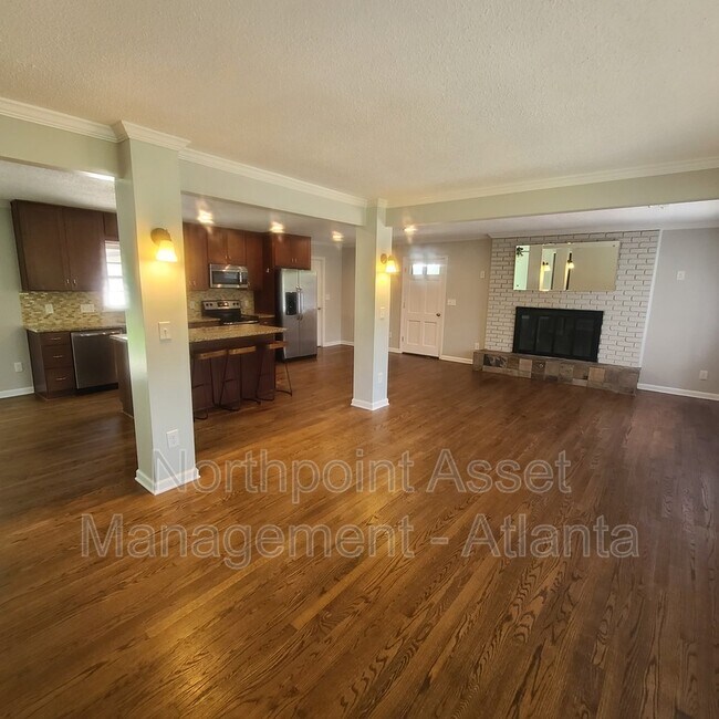 Building Photo - 3034 Nursery Rd SE