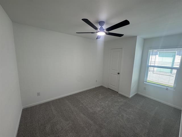 Foto del edificio - 512 Sandhill Crane Ln