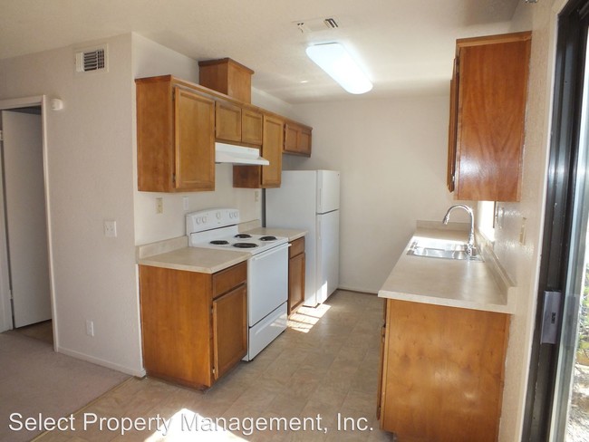 Building Photo - 2641 La Crescenta Dr