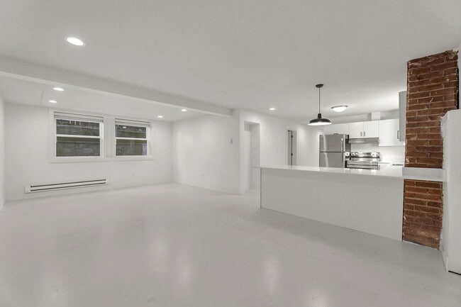 Building Photo - 1511 E Alder St