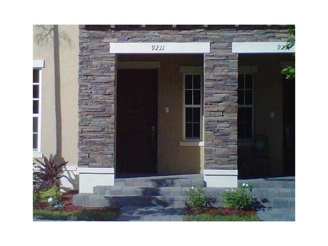 Building Photo - 9211 SW 170th Ln