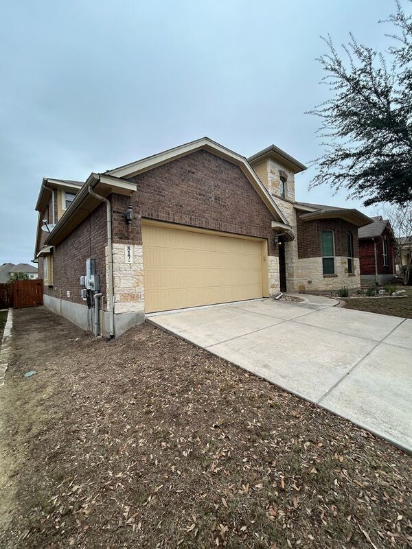 Foto del edificio - 817 Laserra