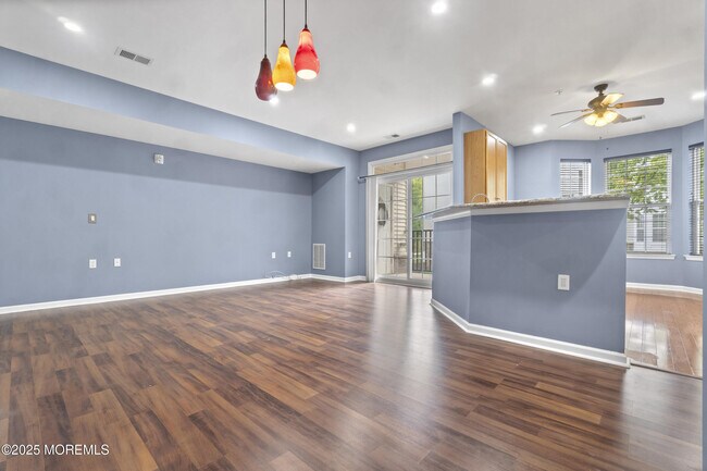 Building Photo - 41 Azalea Dr