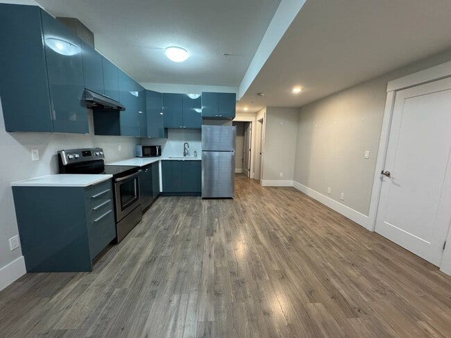 Building Photo - 24735 101B Av