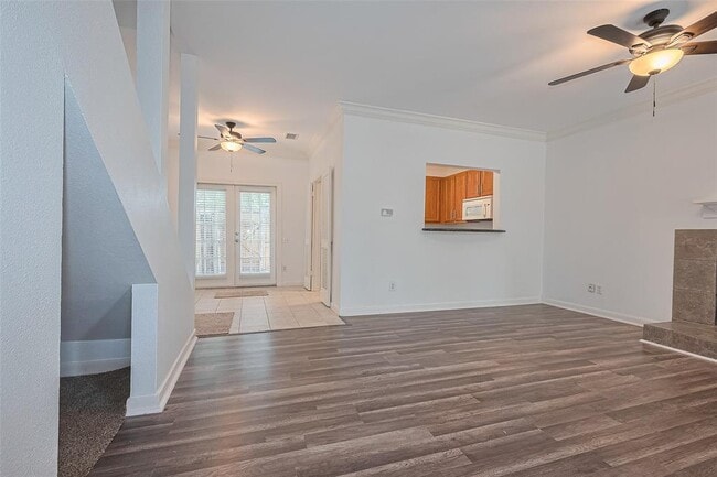 Building Photo - 11710 Southlake Dr