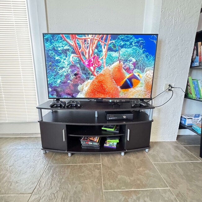 Foto del edificio - 42 Moody Dr