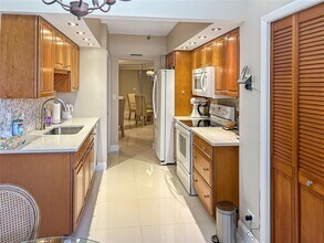 Building Photo - 7300 Radice Ct