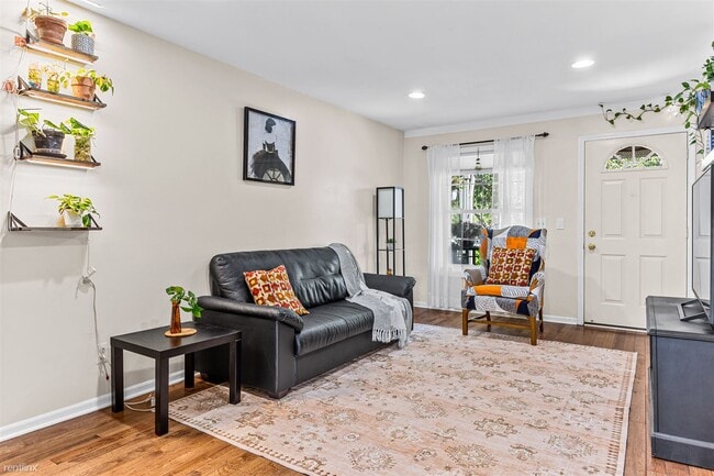 Building Photo - 2 br, 2 bath Townhome - 456 Oakgrove Court