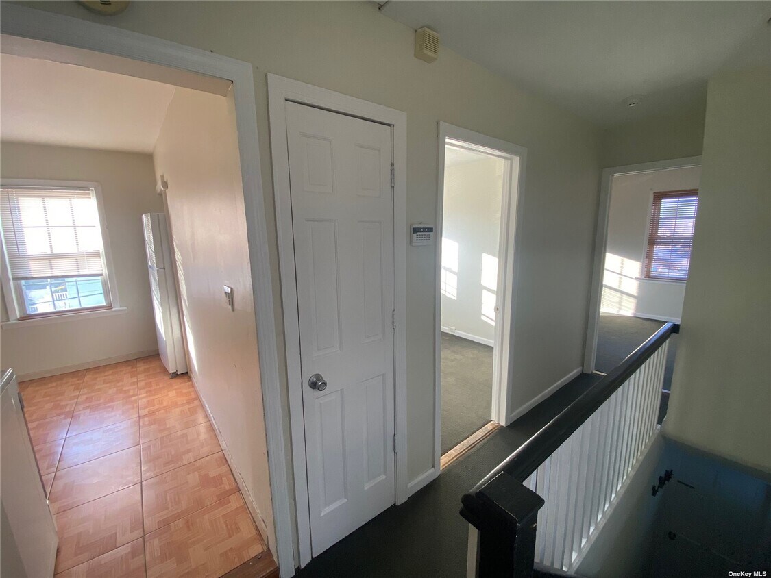 114 Pilgrim Pl, Valley Stream, NY 11580 House Rental in Valley Stream