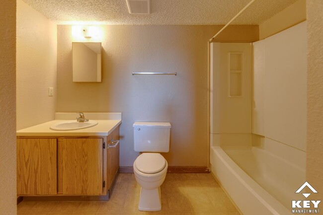 Baño - Mimosa Arms