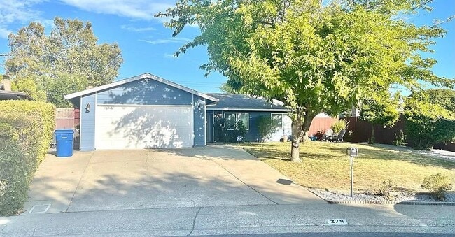 Building Photo - 279 Lisawood Dr