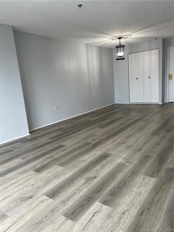 Building Photo - 111 deKoven Drive