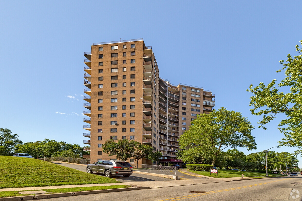 Primary Photo - Prospect Towers