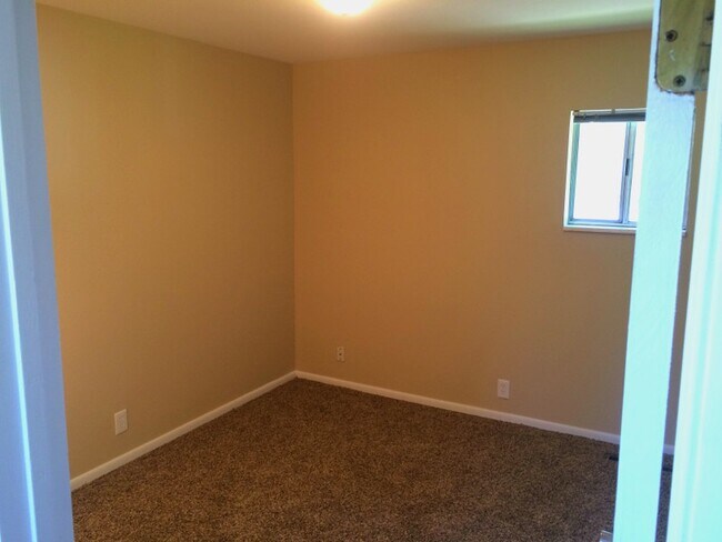 Building Photo - 445 S 600 E