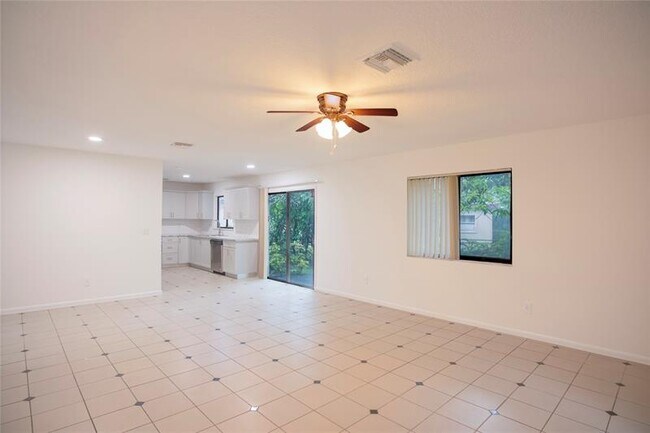 Foto del edificio - 7942 NW 37th Dr