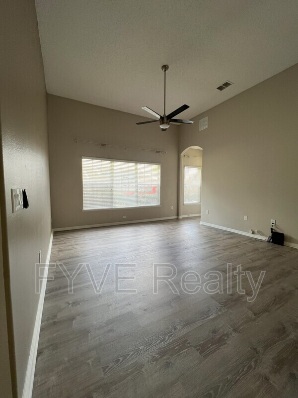 Foto del edificio - 2181 Island Walk Dr
