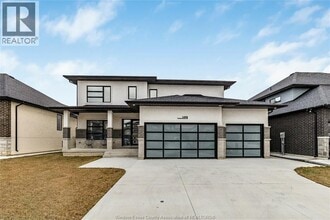 Building Photo - 1498 Clearwater Ave