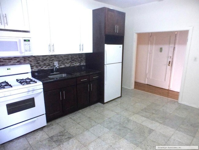 Building Photo - 540 W 136TH St