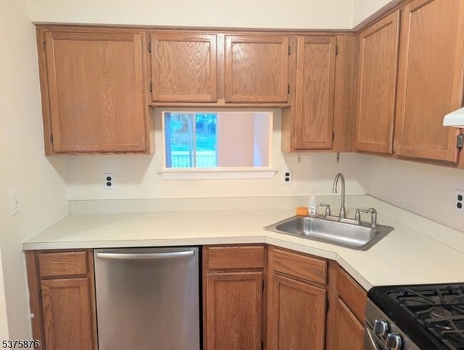 Building Photo - 1503 Cobblestone Ct