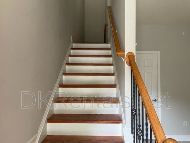 Foto del edificio - 221 16th St NW