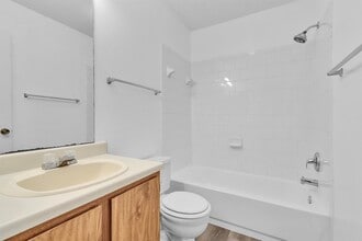 Building Photo - 4627 Hickorygate Dr