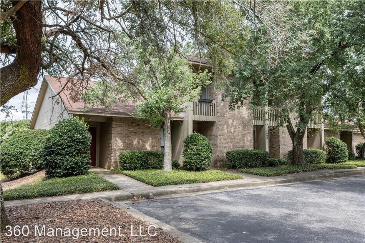 Primary Photo - 3 br, 2 bath House - 1000 Stonegate Dr. Un...