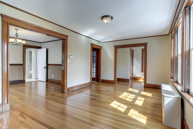 Foto del edificio - 111 Poplar St