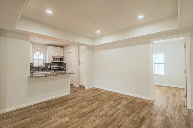Foto del edificio - 2319 Rosewood St