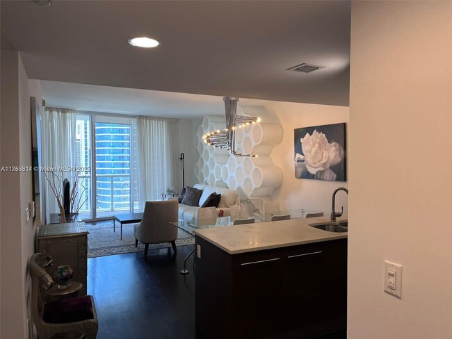 Building Photo - 475 Brickell Ave