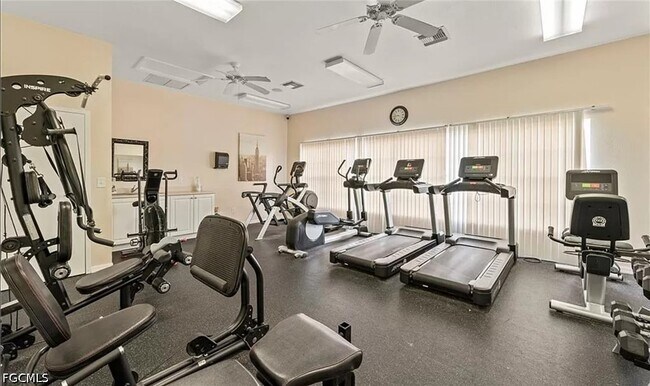 Foto del edificio - 8407 Bernwood Cove Loop